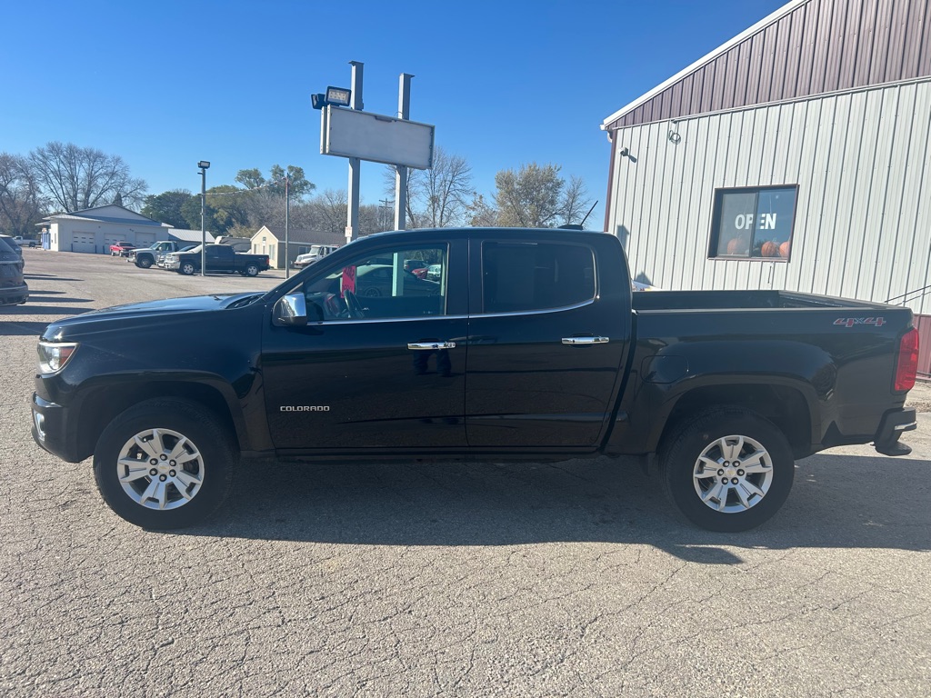 Photo 4 of this CHEVROLET COLORADO