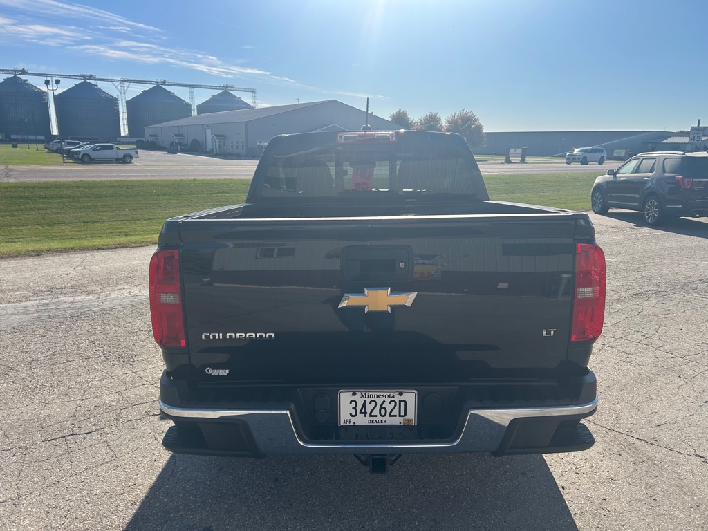 Photo 3 of this CHEVROLET COLORADO