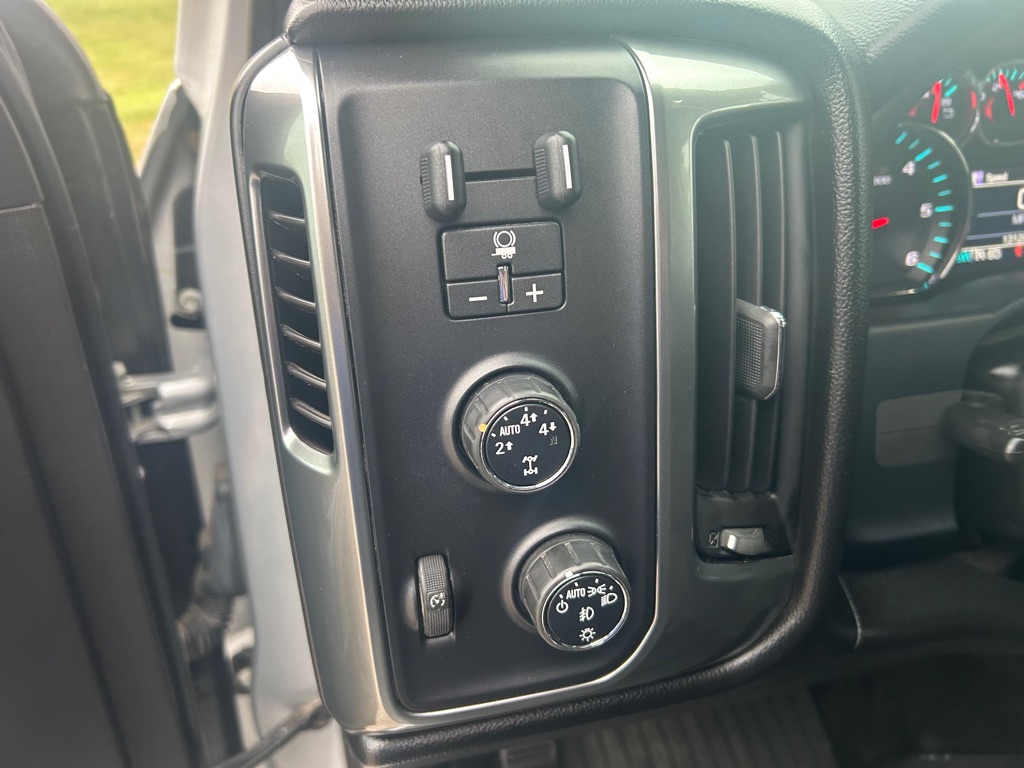 Photo 14 of this CHEVROLET SILVERADO 1500