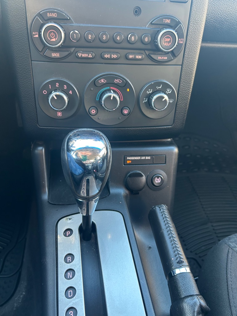 Photo 17 of this PONTIAC G6