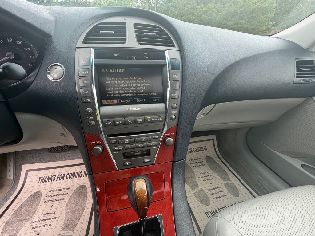 Photo 15 of this LEXUS ES 350
