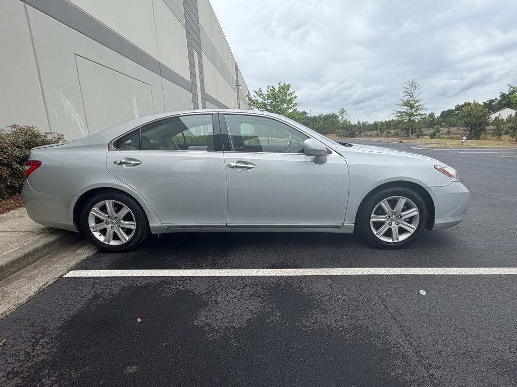 Photo 4 of this LEXUS ES 350