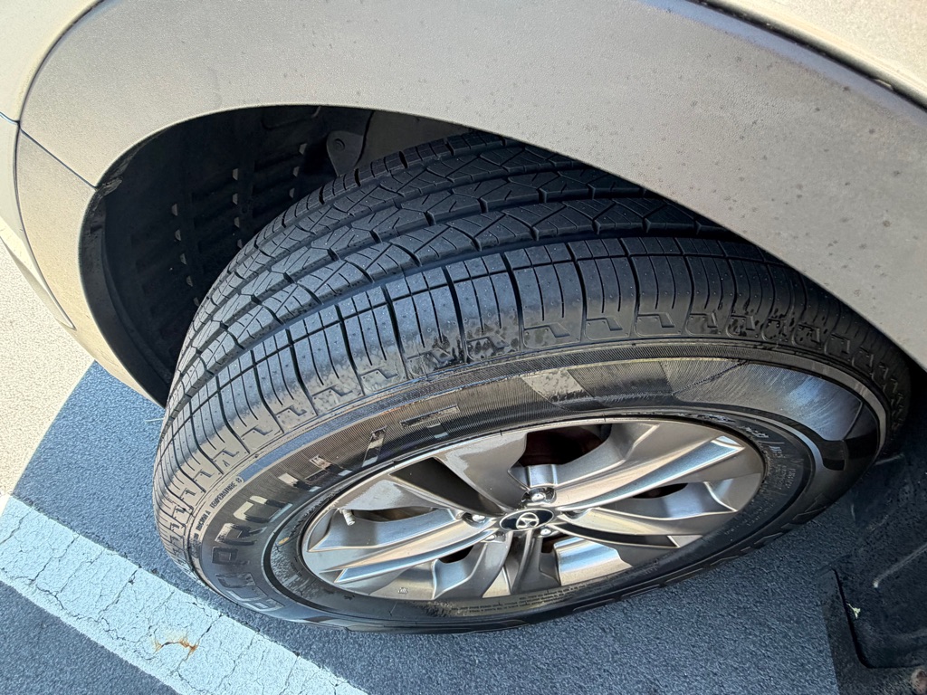 Photo 8 of this HYUNDAI SANTA FE SPORT