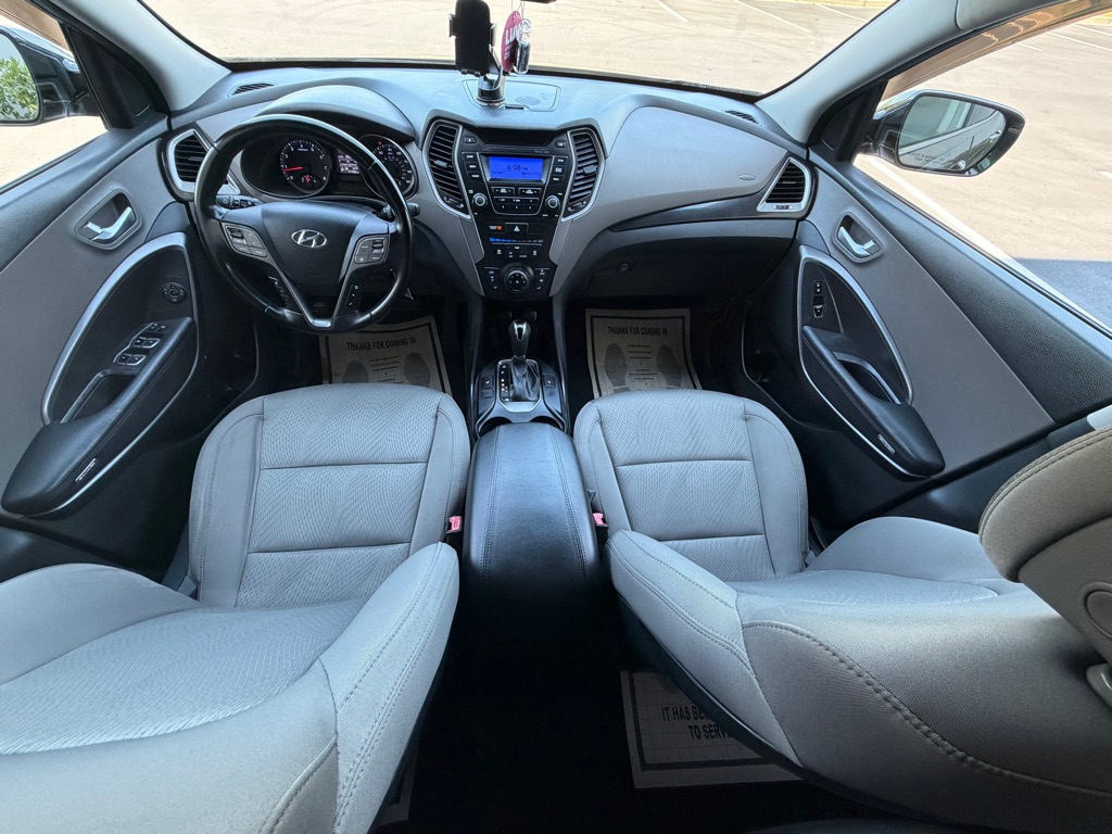 Photo 19 of this HYUNDAI SANTA FE SPORT