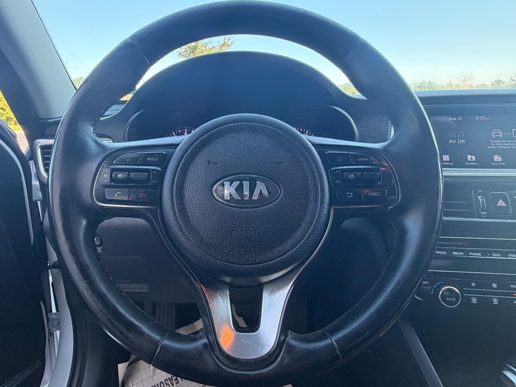 Photo 26 of this KIA OPTIMA