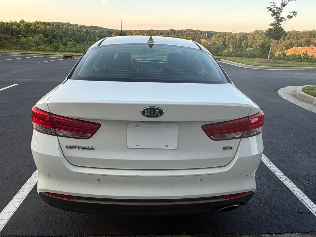 Photo 5 of this KIA OPTIMA