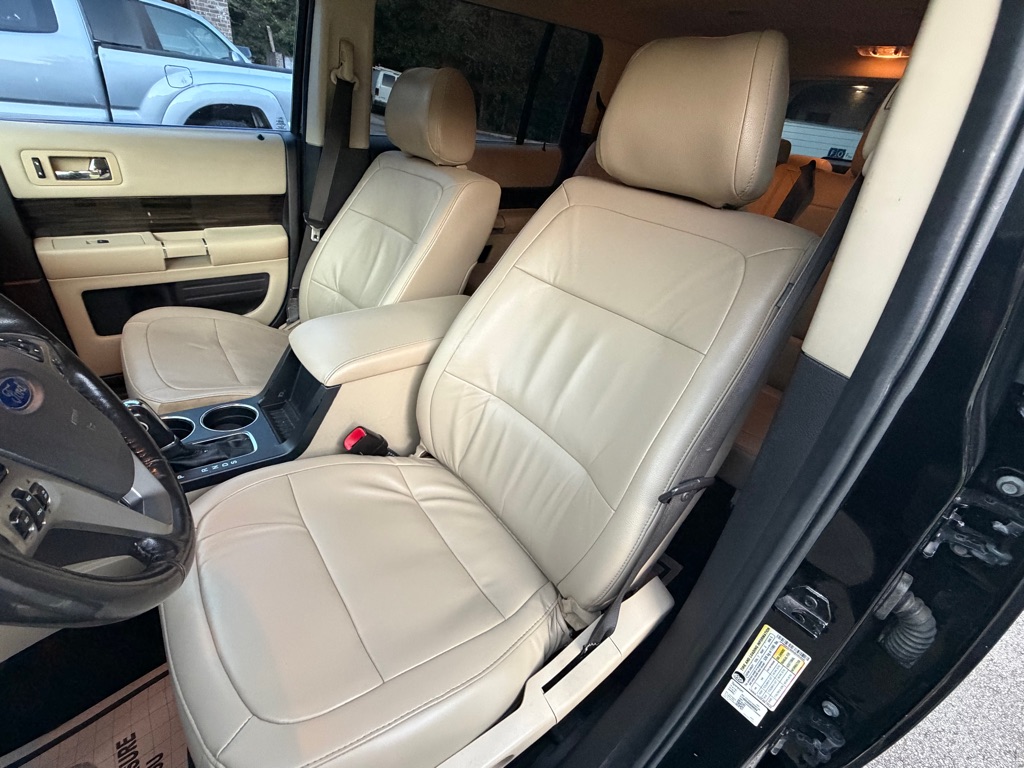 Photo 14 of this FORD FLEX