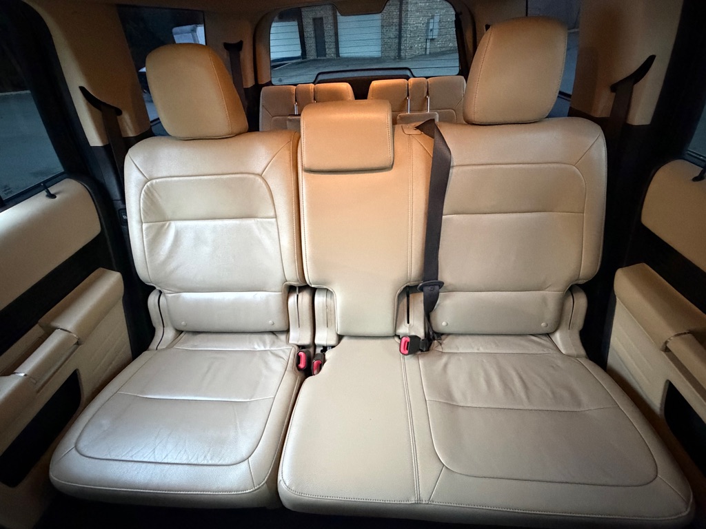 Photo 21 of this FORD FLEX