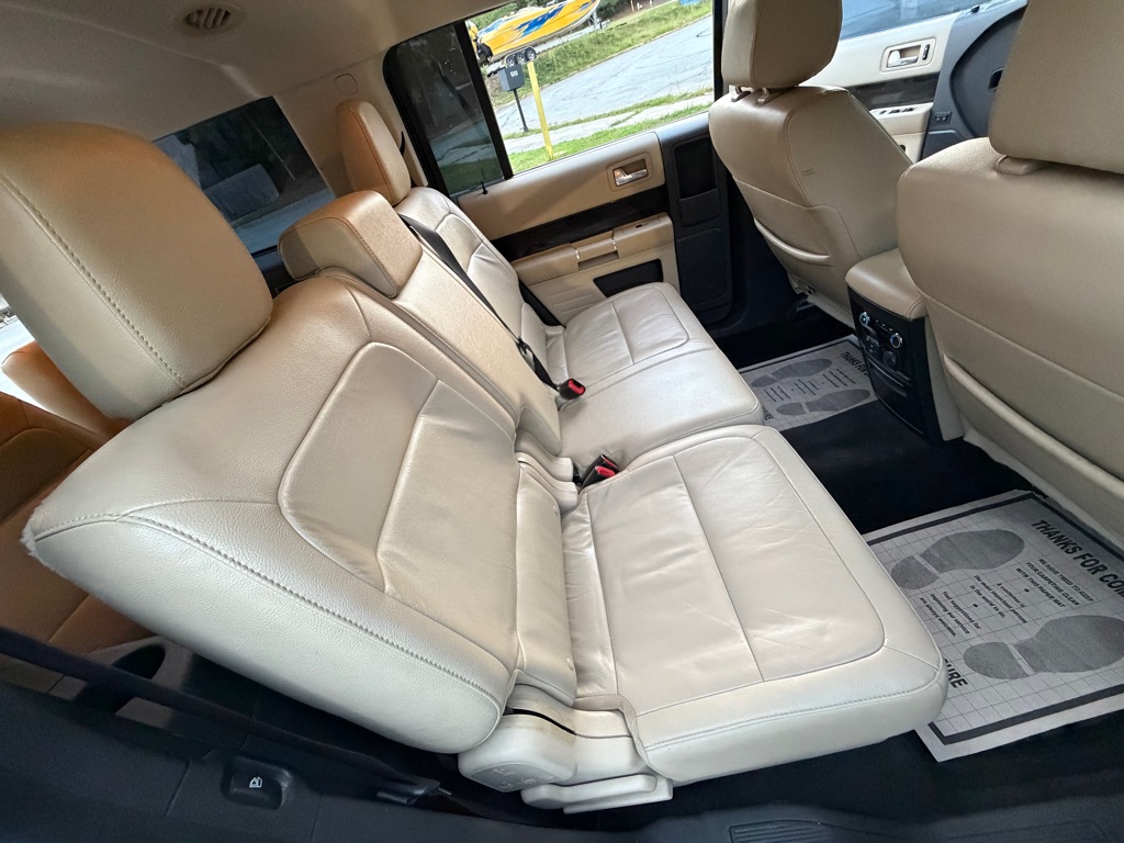 Photo 17 of this FORD FLEX