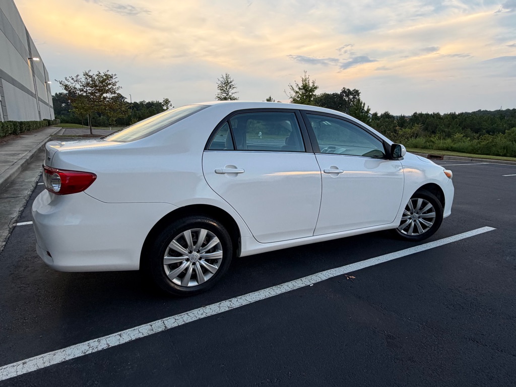 Photo 6 of this TOYOTA COROLLA