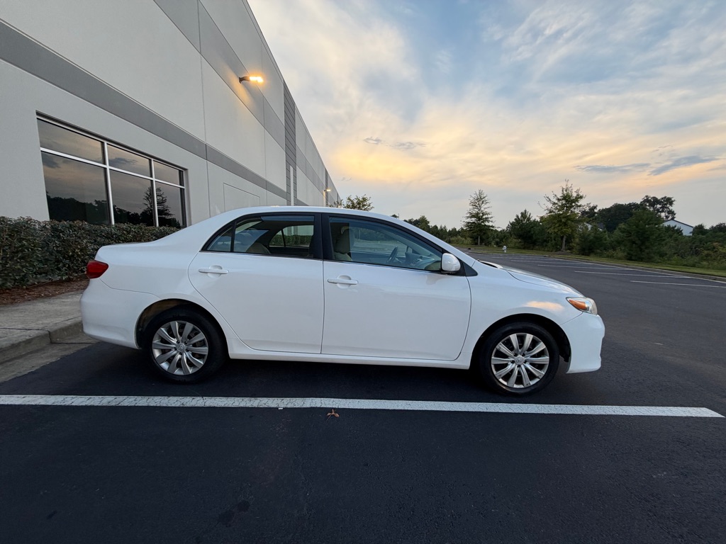 Photo 7 of this TOYOTA COROLLA
