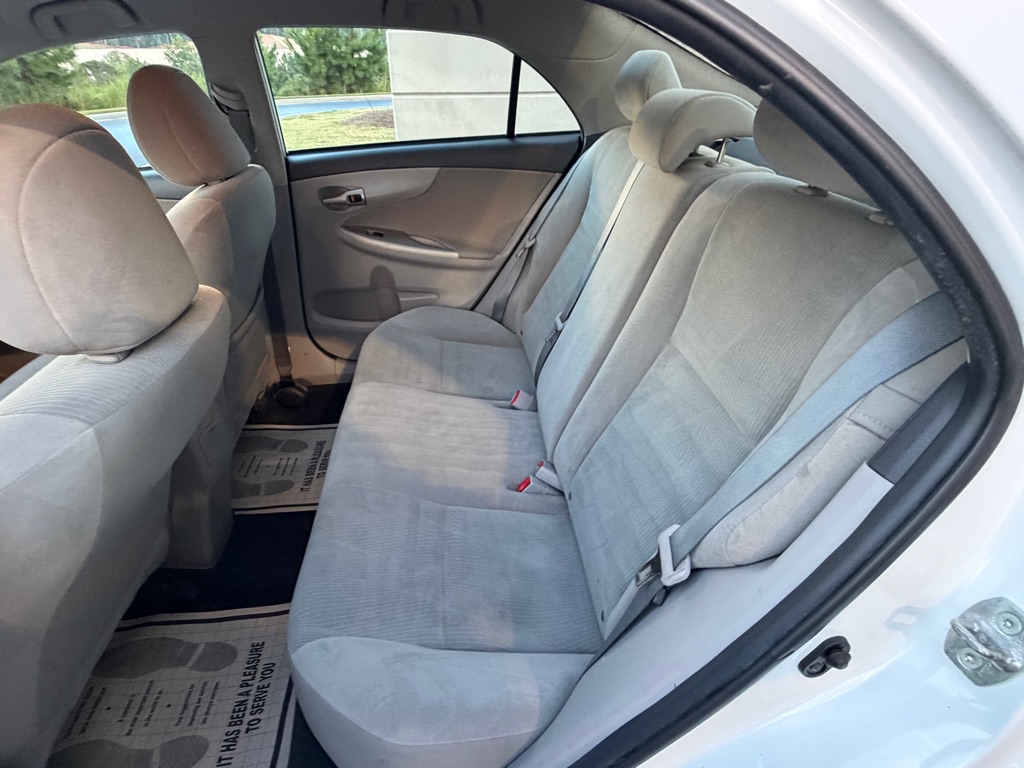 Photo 19 of this TOYOTA COROLLA