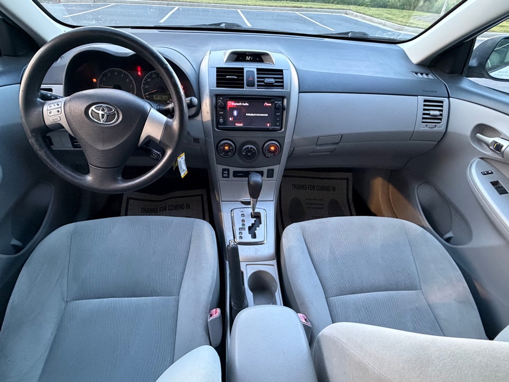 Photo 14 of this TOYOTA COROLLA