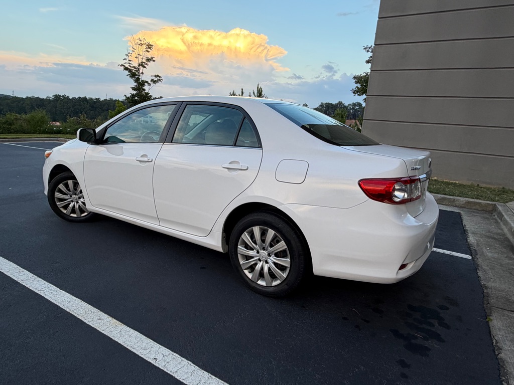 Photo 4 of this TOYOTA COROLLA