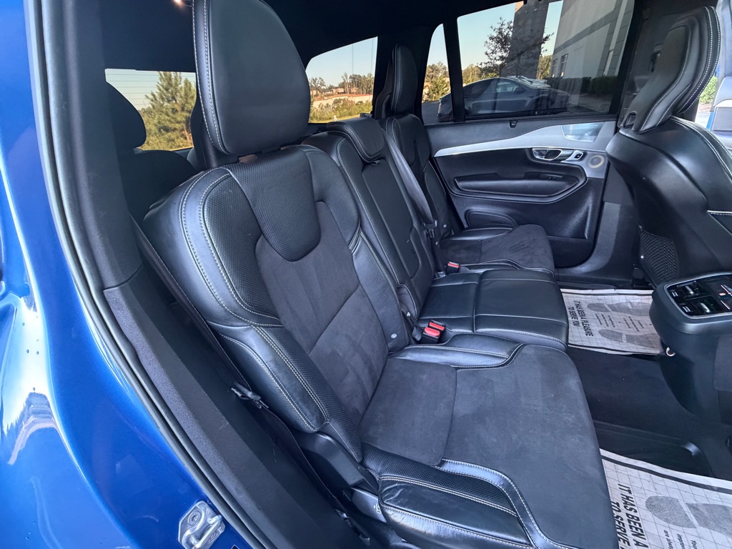 Photo 27 of this VOLVO XC90