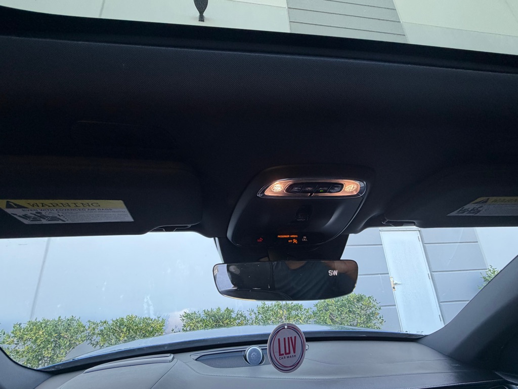 Photo 35 of this VOLVO XC90