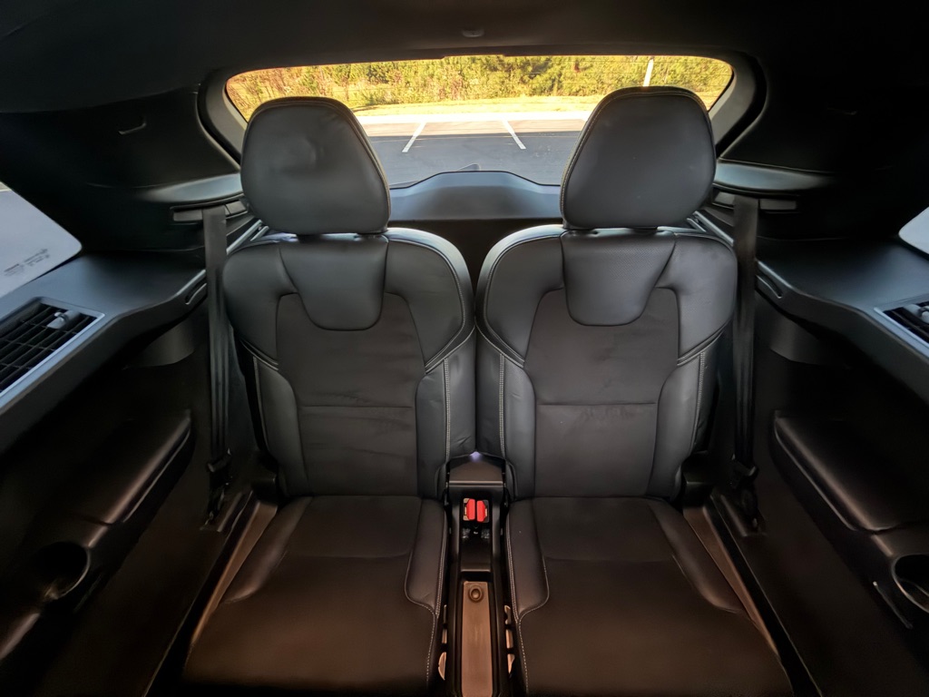 Photo 29 of this VOLVO XC90