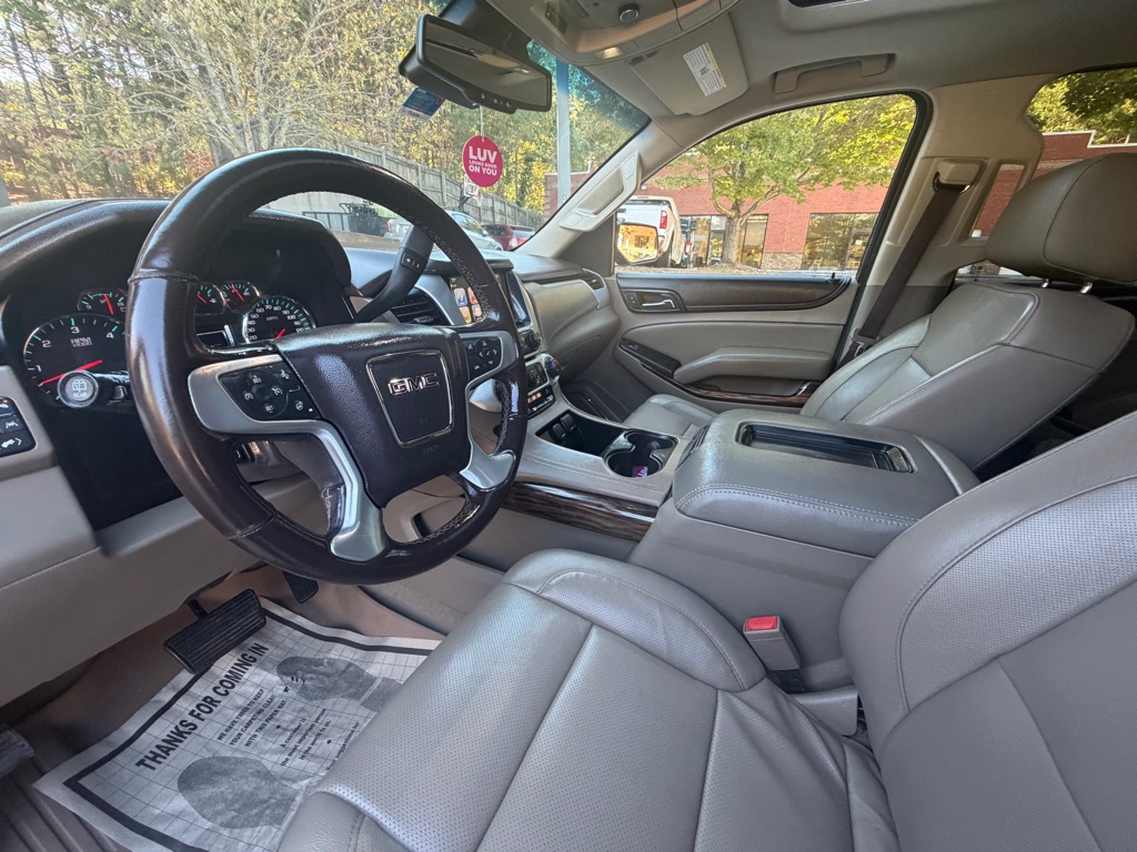 Photo 12 of this GMC YUKON
