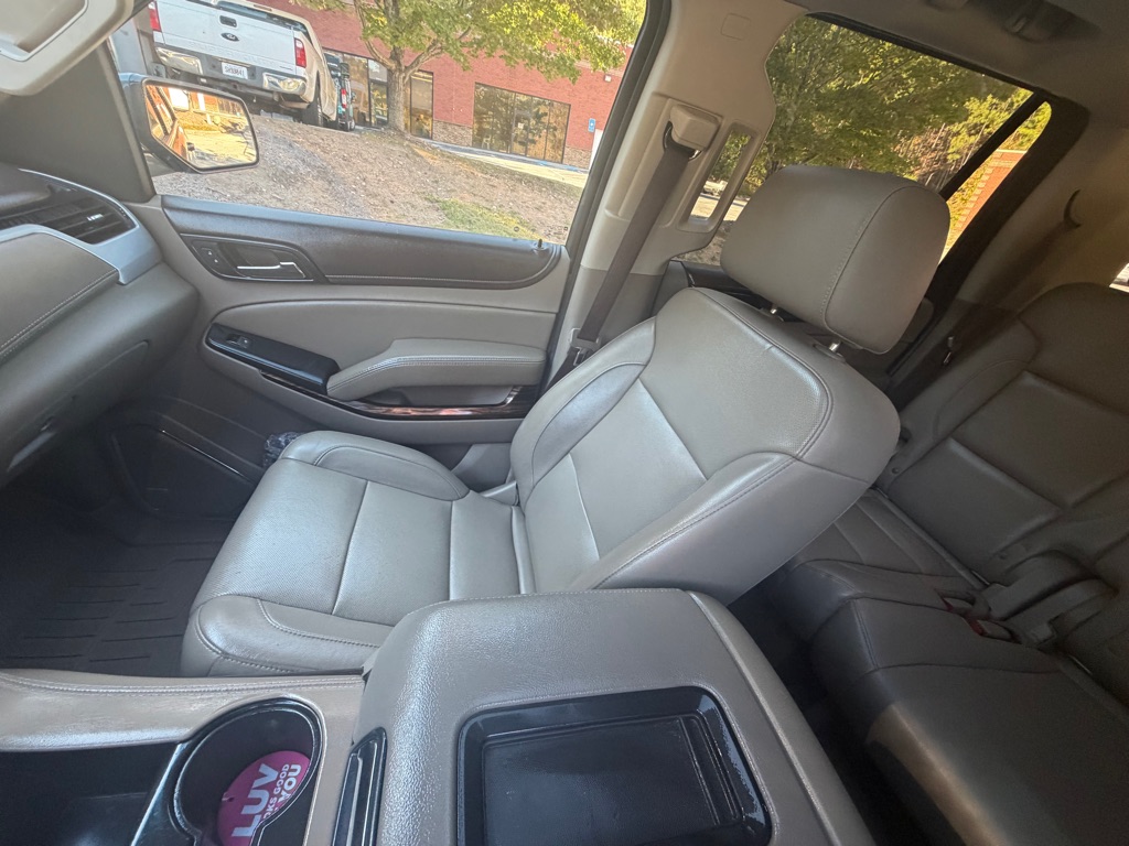 Photo 15 of this GMC YUKON