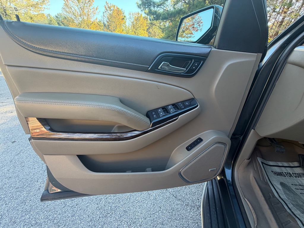 Photo 10 of this GMC YUKON