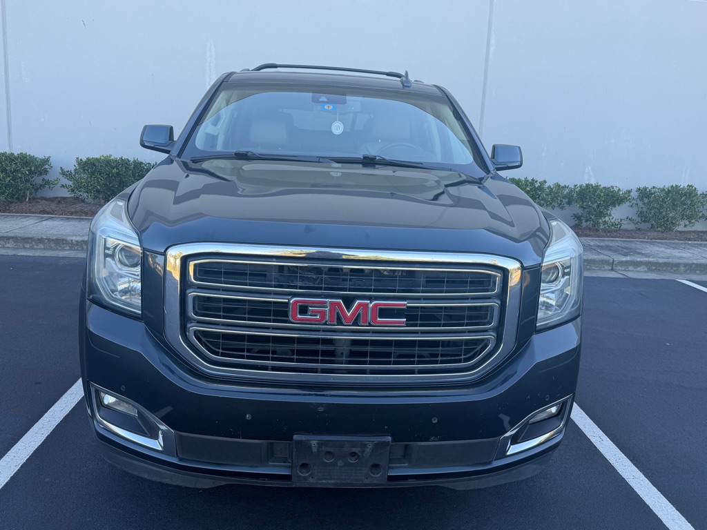 Photo 2 of this GMC YUKON