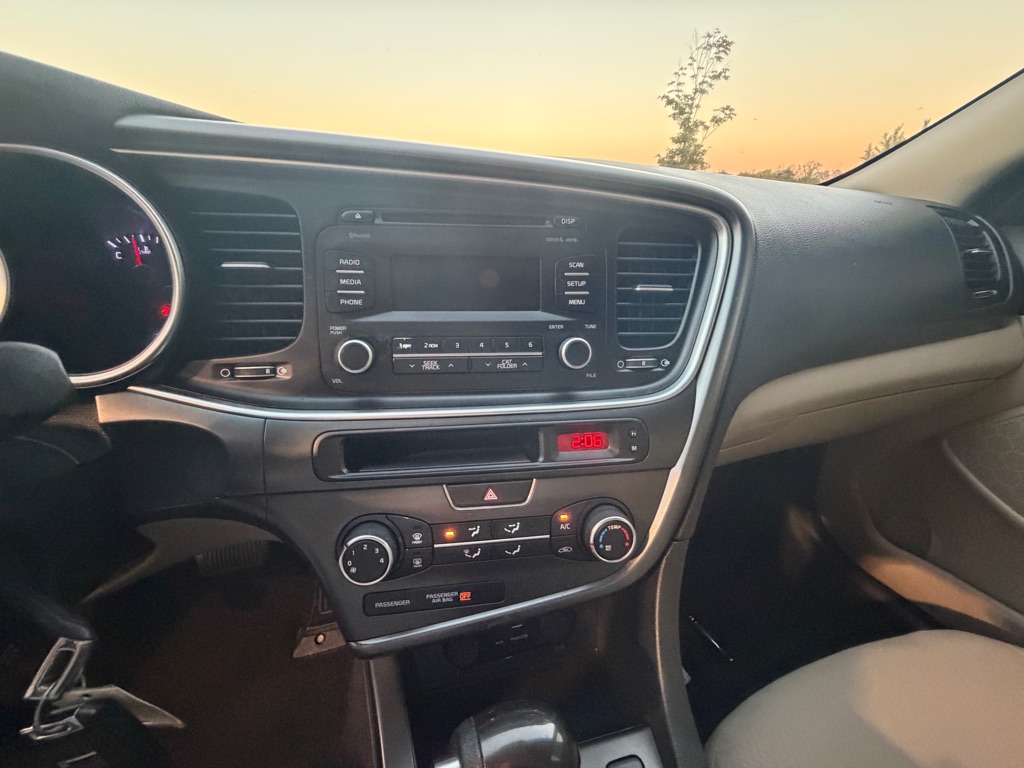 Photo 14 of this KIA OPTIMA