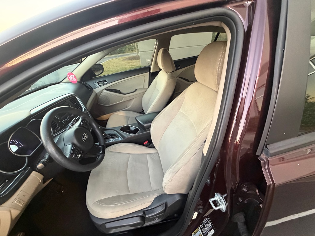 Photo 11 of this KIA OPTIMA