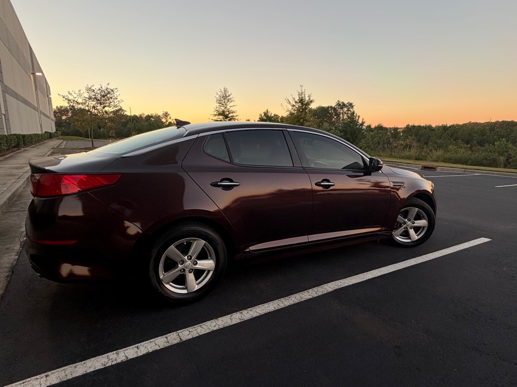 Photo 4 of this KIA OPTIMA