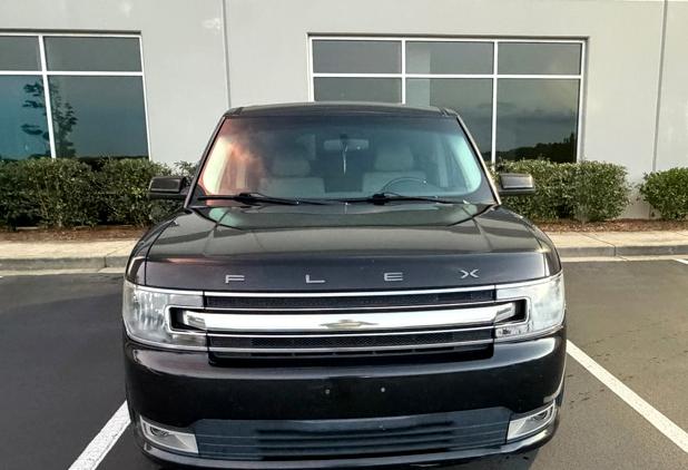 Photo 2 of this FORD FLEX