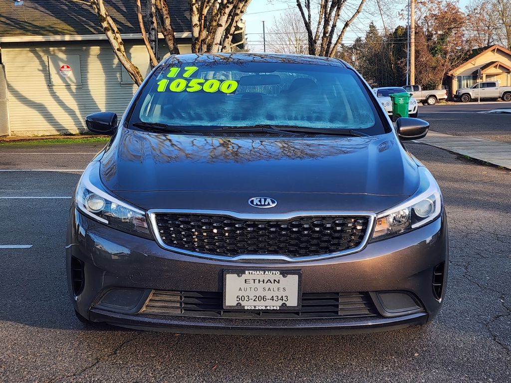 Photo 2 of this KIA FORTE