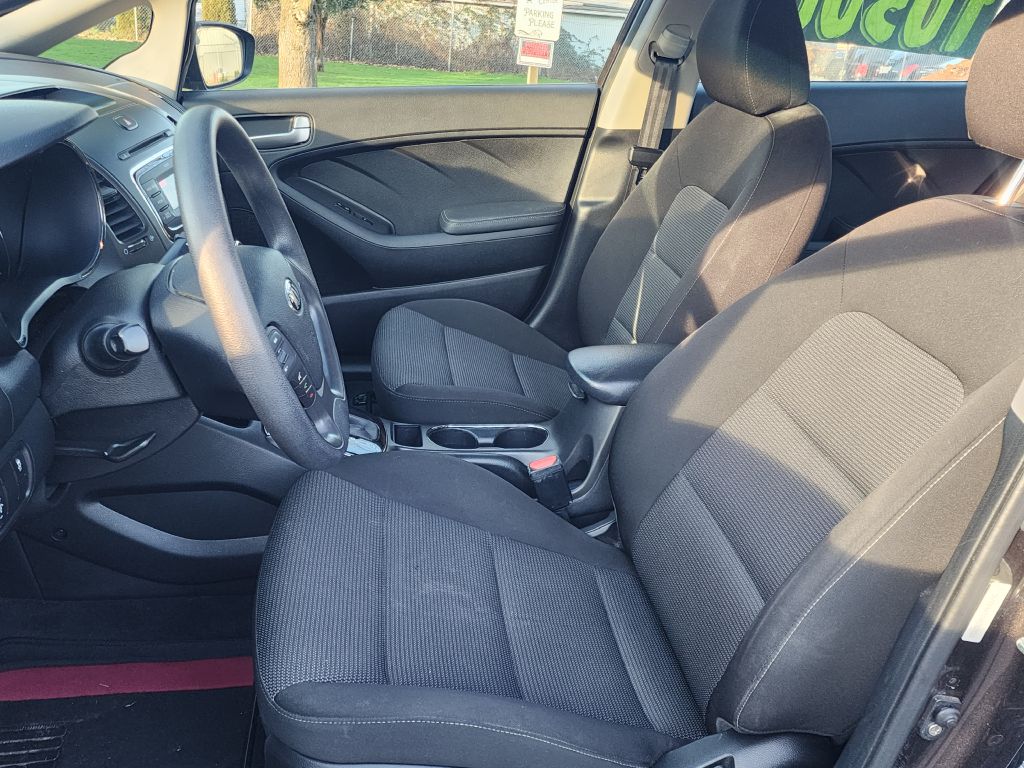 Photo 10 of this KIA FORTE