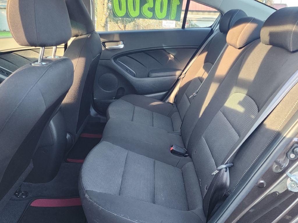 Photo 11 of this KIA FORTE