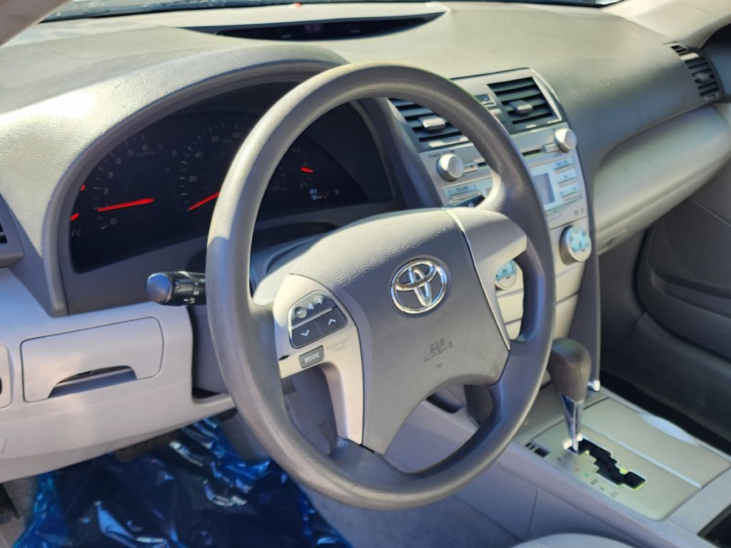 Photo 9 of this TOYOTA CAMRY
