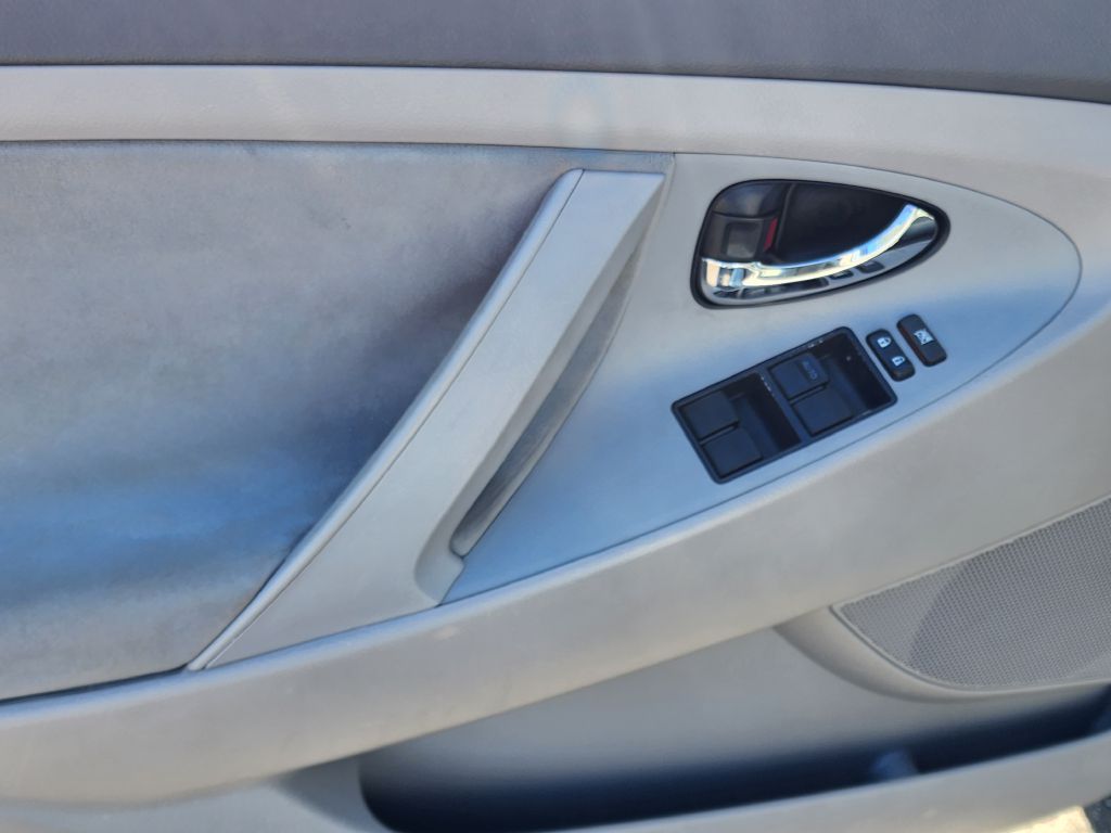 Photo 10 of this TOYOTA CAMRY