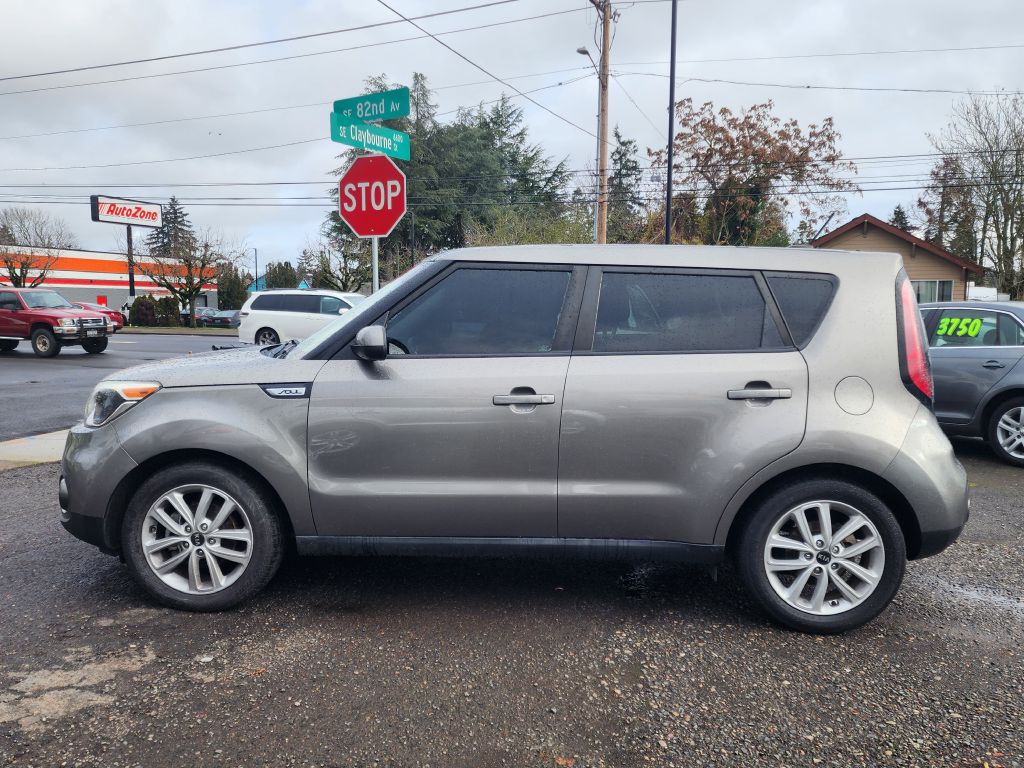 Photo 8 of this KIA SOUL