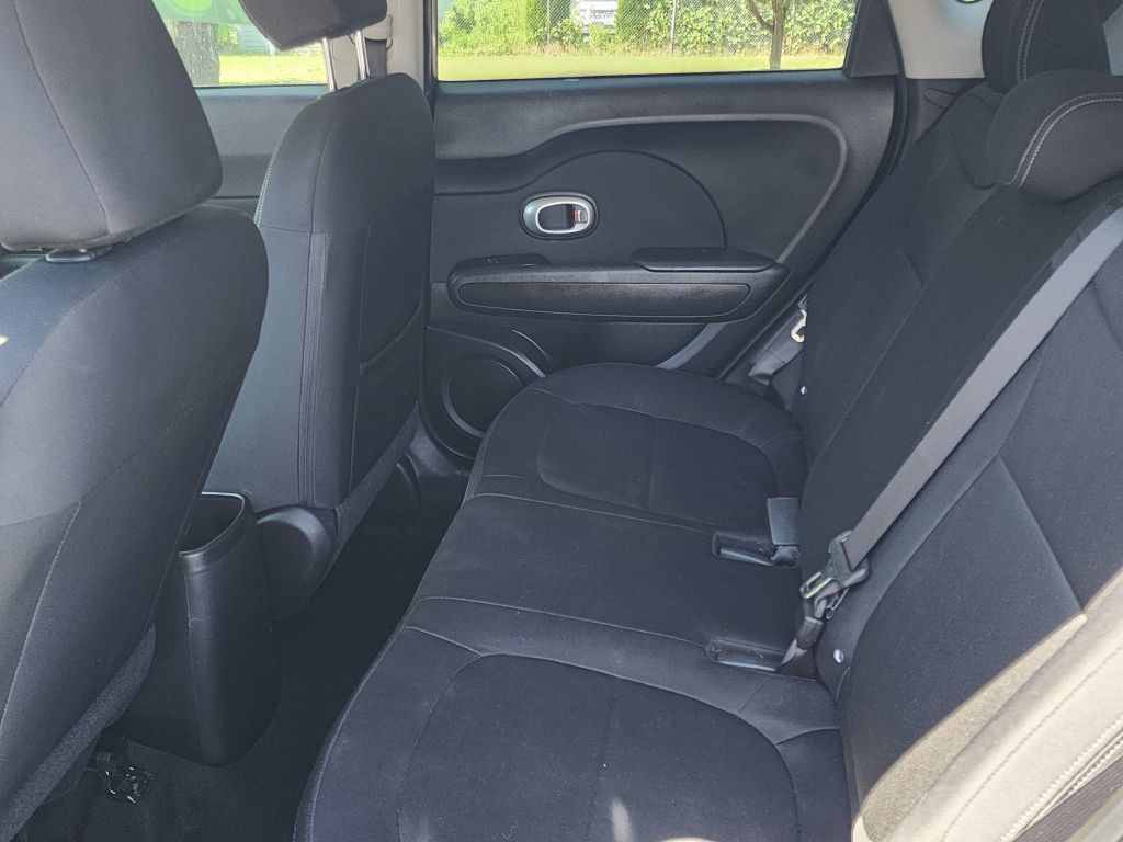 Photo 12 of this KIA SOUL