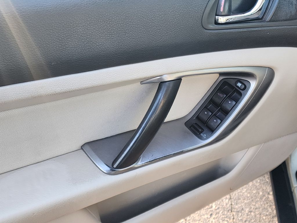 Photo 10 of this SUBARU LEGACY