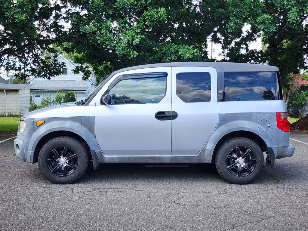 Photo 8 of this HONDA ELEMENT