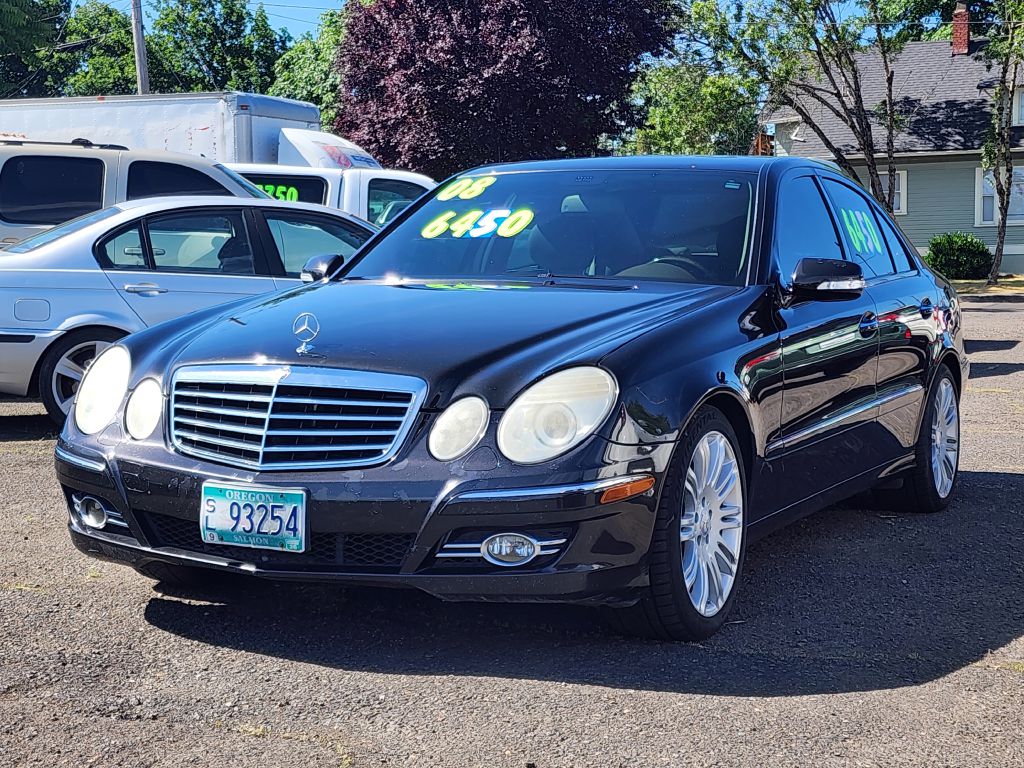 Photo 3 of this MERCEDES-BENZ E-CLASS