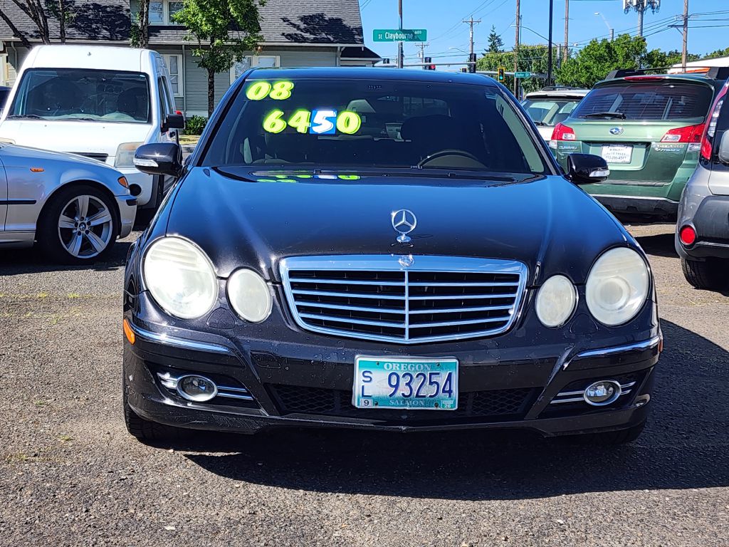 Photo 2 of this MERCEDES-BENZ E-CLASS