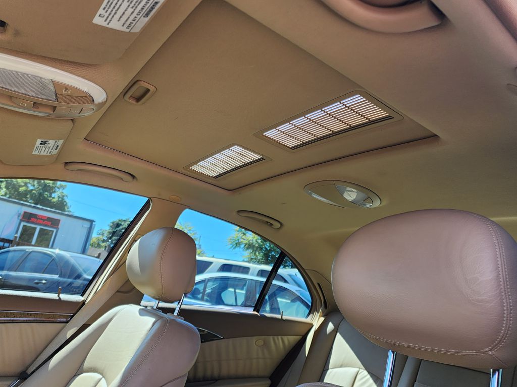 Photo 12 of this MERCEDES-BENZ E-CLASS