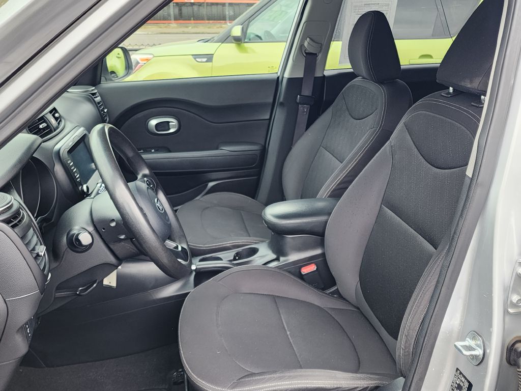 Photo 11 of this KIA SOUL