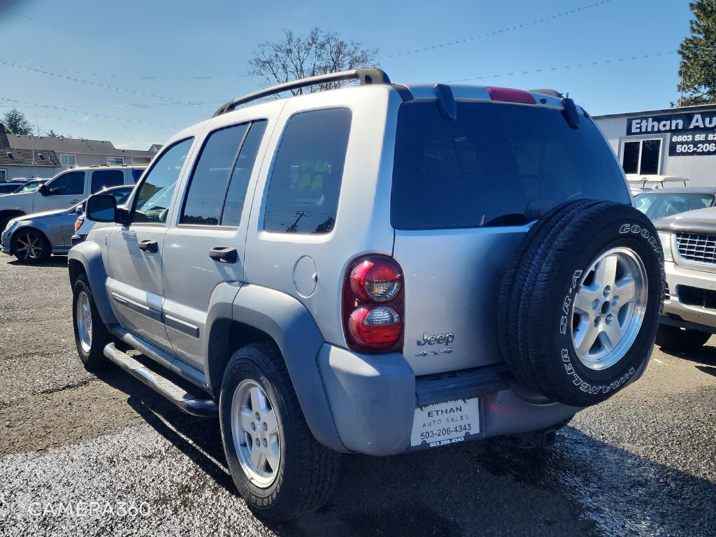 Photo 6 of this JEEP LIBERTY