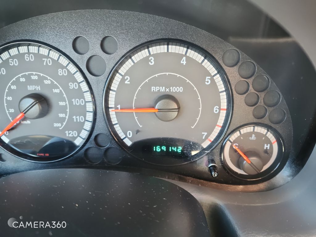 Photo 14 of this JEEP LIBERTY