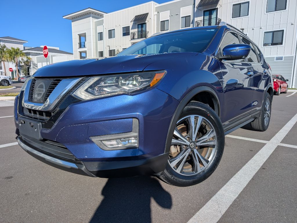 2017 NISSAN ROGUE SL