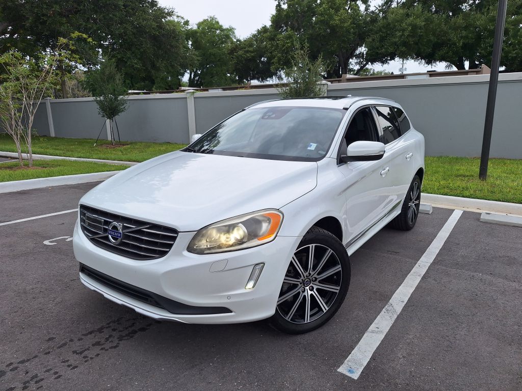 2015 VOLVO XC60 Platinum (non R design)