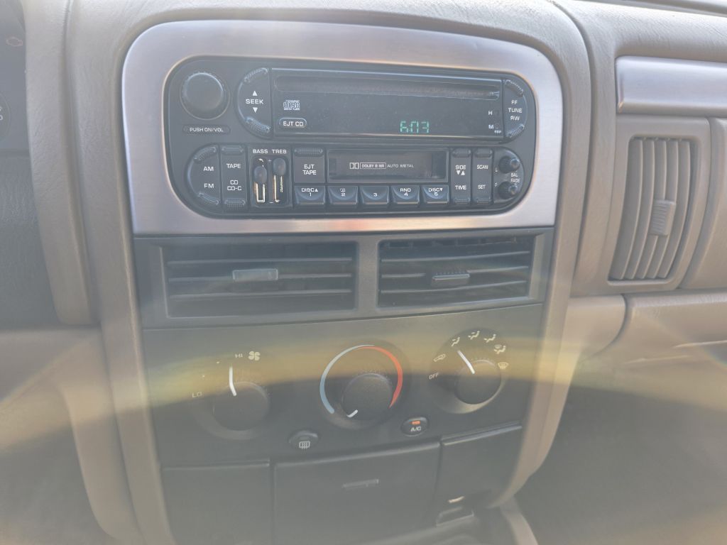 Photo 9 of this JEEP GRAND CHEROKEE