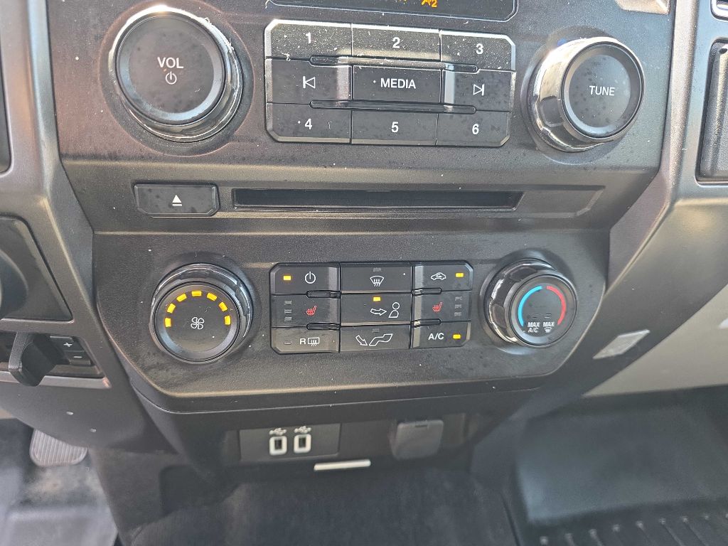 Photo 12 of this FORD F150