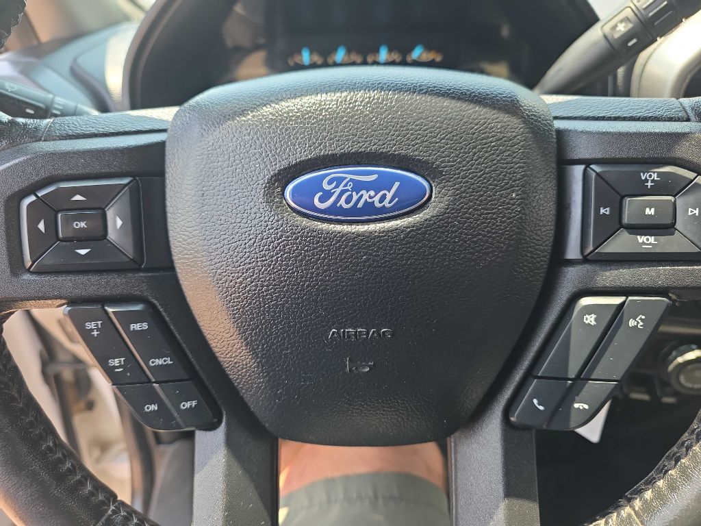 Photo 15 of this FORD F150