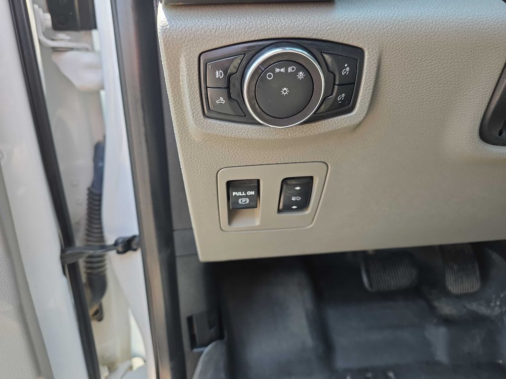 Photo 10 of this FORD F150
